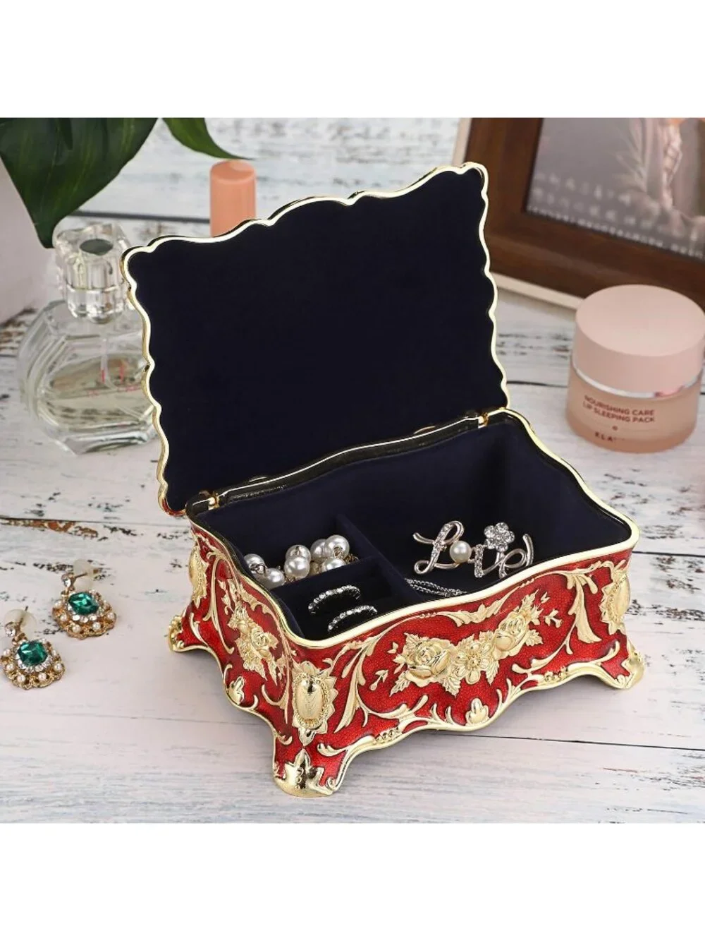 Vintage Metal Jewelry Organizer for Women 4.9